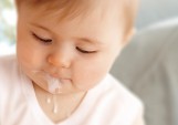 Kinh nghiệm đổi sữa cho trẻ sơ sinh mà các mẹ cần biết